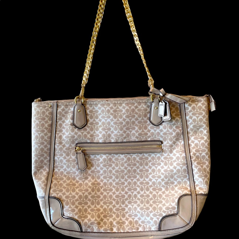 Coach Signature Curved Shoulder Tote Bag Beige Logo Gold Chain Oversized Maxi
